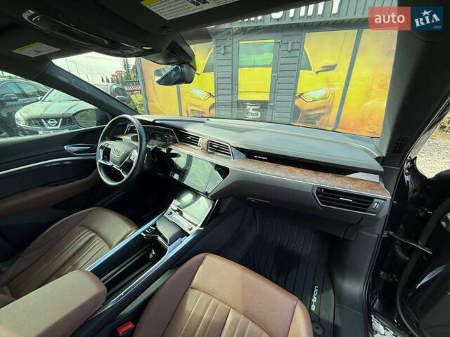 Черный Ауди E-Tron, объемом двигателя 0 л и пробегом 80 тыс. км за 34500 $, фото 45 на Automoto.ua