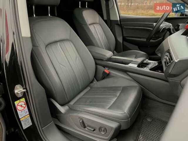 Черный Ауди E-Tron, объемом двигателя 0 л и пробегом 64 тыс. км за 35955 $, фото 42 на Automoto.ua