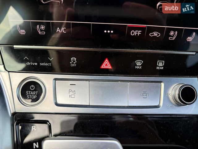 Черный Ауди E-Tron, объемом двигателя 0 л и пробегом 80 тыс. км за 34500 $, фото 76 на Automoto.ua