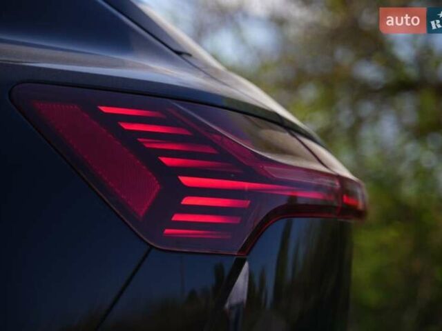 Черный Ауди E-Tron, объемом двигателя 0 л и пробегом 45 тыс. км за 32900 $, фото 6 на Automoto.ua