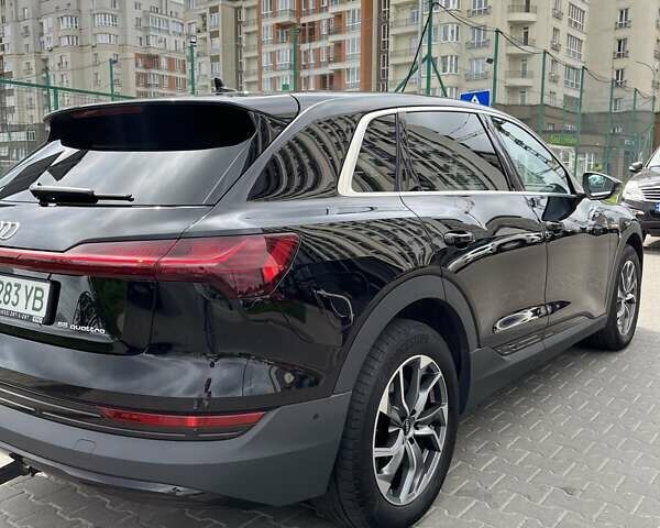 Черный Ауди E-Tron, объемом двигателя 0 л и пробегом 46 тыс. км за 33500 $, фото 9 на Automoto.ua