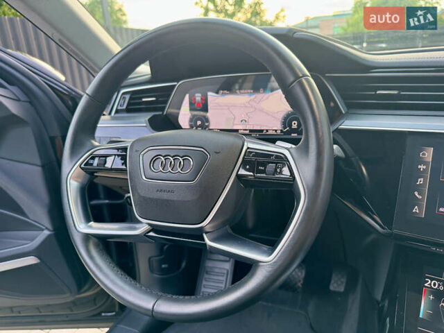 Черный Ауди E-Tron, объемом двигателя 0 л и пробегом 97 тыс. км за 30900 $, фото 70 на Automoto.ua