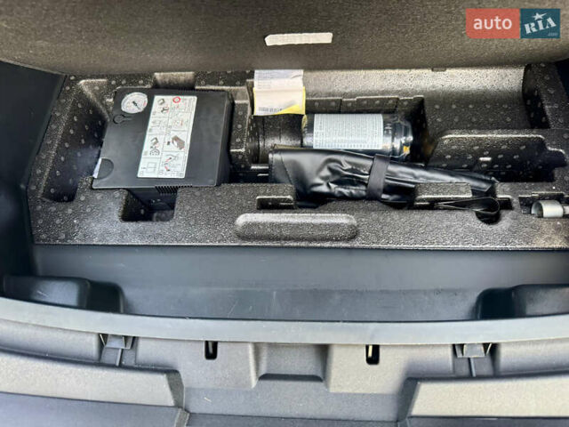 Черный Ауди E-Tron, объемом двигателя 0 л и пробегом 97 тыс. км за 30900 $, фото 82 на Automoto.ua