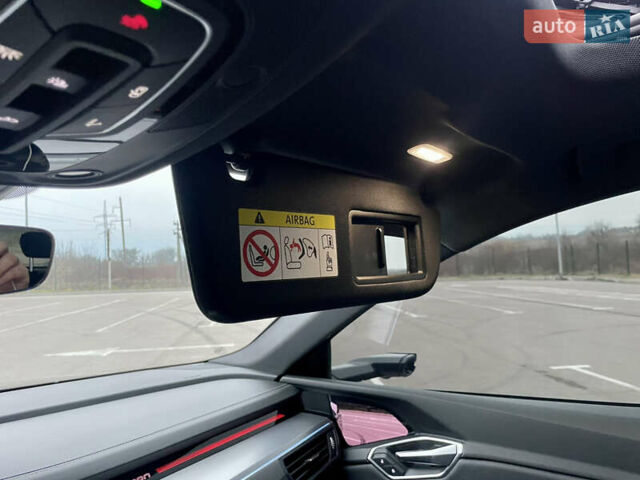 Черный Ауди E-Tron, объемом двигателя 0 л и пробегом 89 тыс. км за 39900 $, фото 52 на Automoto.ua