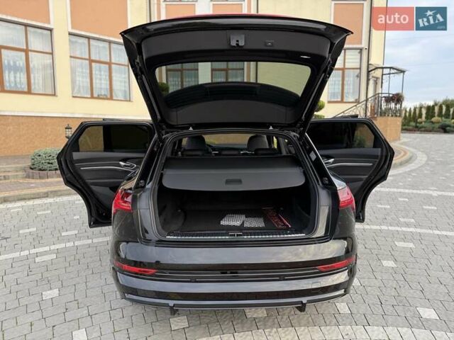 Черный Ауди E-Tron, объемом двигателя 0 л и пробегом 150 тыс. км за 31950 $, фото 79 на Automoto.ua