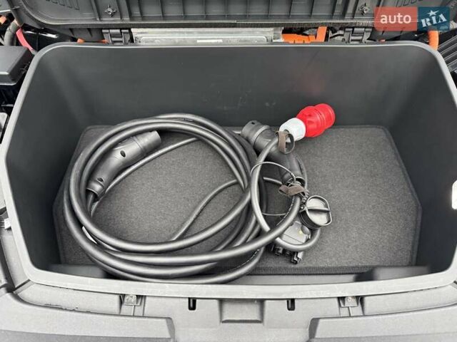 Черный Ауди E-Tron, объемом двигателя 0 л и пробегом 82 тыс. км за 39900 $, фото 36 на Automoto.ua