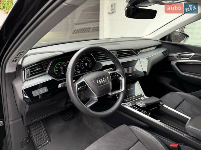 Черный Ауди E-Tron, объемом двигателя 0 л и пробегом 64 тыс. км за 31700 $, фото 27 на Automoto.ua