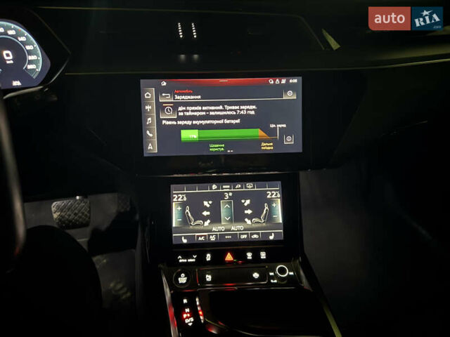 Чорний Ауді E-Tron, об'ємом двигуна 0 л та пробігом 142 тис. км за 29950 $, фото 1 на Automoto.ua