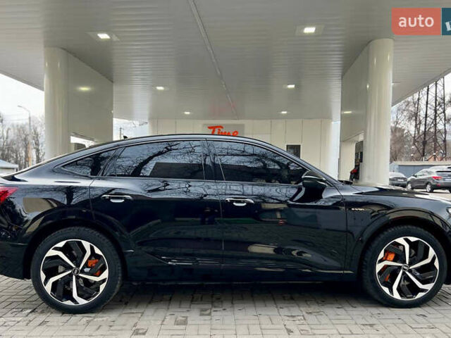 Черный Ауди E-Tron, объемом двигателя 0 л и пробегом 51 тыс. км за 39500 $, фото 24 на Automoto.ua