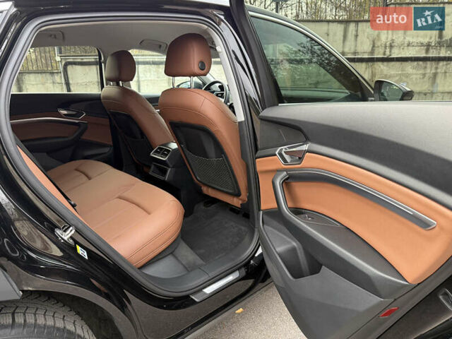 Черный Ауди E-Tron, объемом двигателя 0 л и пробегом 79 тыс. км за 29999 $, фото 27 на Automoto.ua