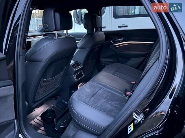 Чорний Ауді E-Tron, об'ємом двигуна 0 л та пробігом 103 тис. км за 36600 $, фото 32 на Automoto.ua