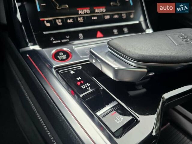 Чорний Ауді E-Tron, об'ємом двигуна 0 л та пробігом 61 тис. км за 47777 $, фото 111 на Automoto.ua