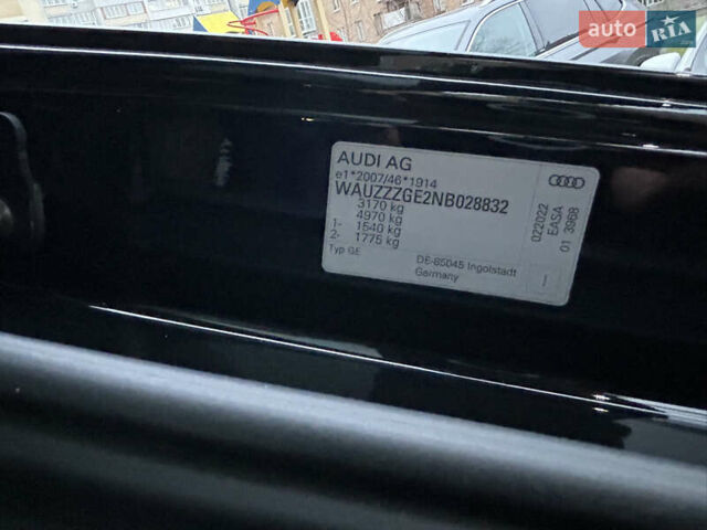 Чорний Ауді E-Tron, об'ємом двигуна 0 л та пробігом 42 тис. км за 54700 $, фото 1 на Automoto.ua