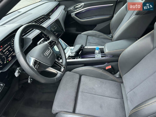Чорний Ауді E-Tron, об'ємом двигуна 0 л та пробігом 23 тис. км за 54900 $, фото 23 на Automoto.ua