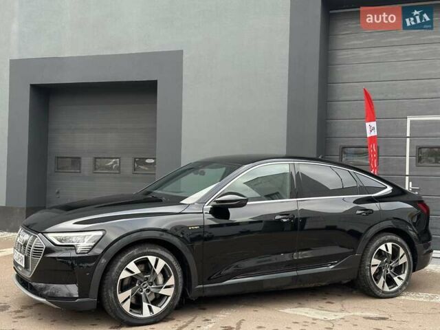 Черный Ауди E-Tron, объемом двигателя 0 л и пробегом 97 тыс. км за 28999 $, фото 2 на Automoto.ua