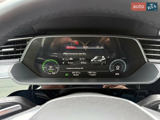 Черный Ауди E-Tron, объемом двигателя 0 л и пробегом 64 тыс. км за 31700 $, фото 43 на Automoto.ua