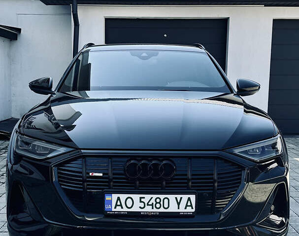 Чорний Ауді E-Tron, об'ємом двигуна 0 л та пробігом 78 тис. км за 42000 $, фото 31 на Automoto.ua
