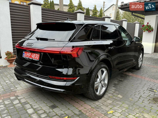 Черный Ауди E-Tron, объемом двигателя 0 л и пробегом 64 тыс. км за 31700 $, фото 23 на Automoto.ua