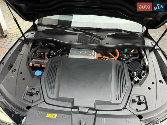 Черный Ауди E-Tron, объемом двигателя 0 л и пробегом 64 тыс. км за 31700 $, фото 40 на Automoto.ua