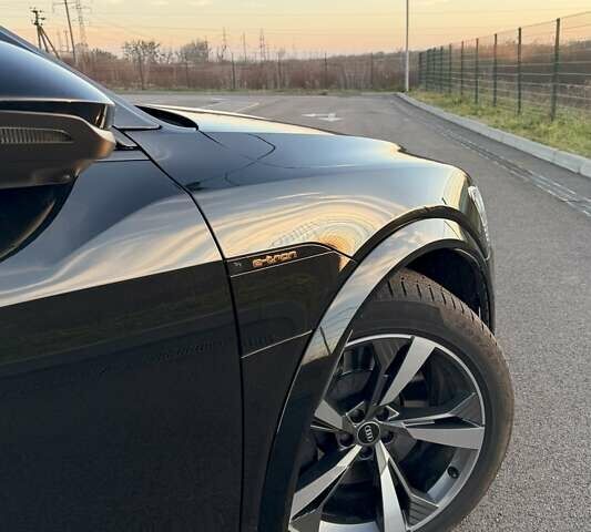 Черный Ауди E-Tron, объемом двигателя 0 л и пробегом 68 тыс. км за 45000 $, фото 11 на Automoto.ua