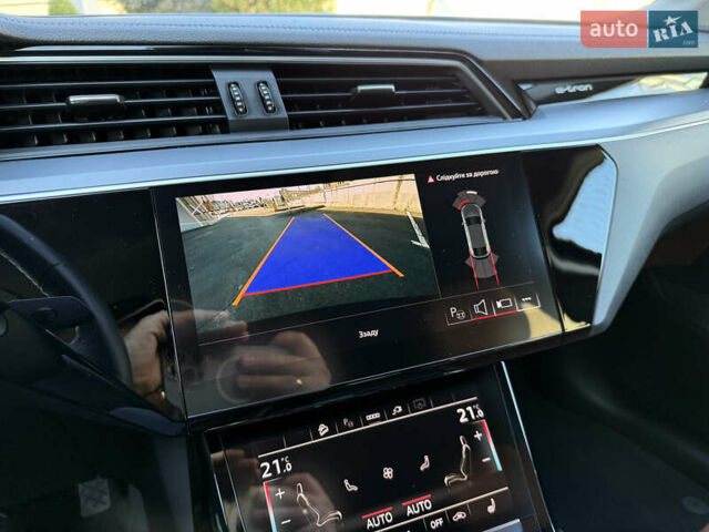 Чорний Ауді E-Tron, об'ємом двигуна 0 л та пробігом 79 тис. км за 29999 $, фото 67 на Automoto.ua