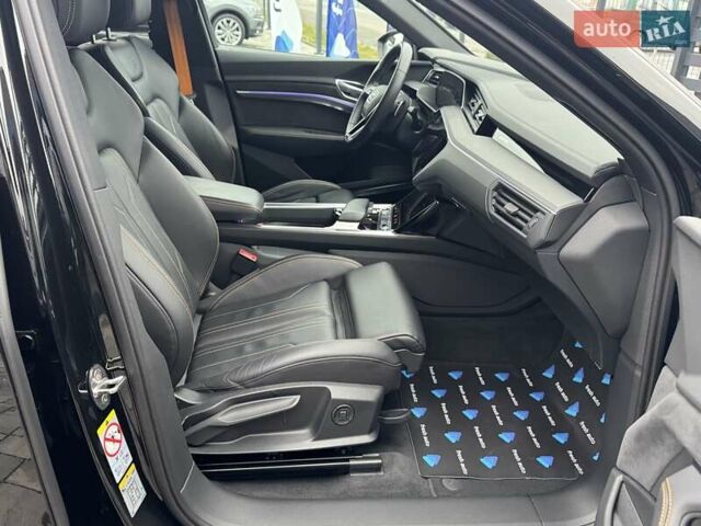 Черный Ауди E-Tron, объемом двигателя 0 л и пробегом 82 тыс. км за 39900 $, фото 29 на Automoto.ua