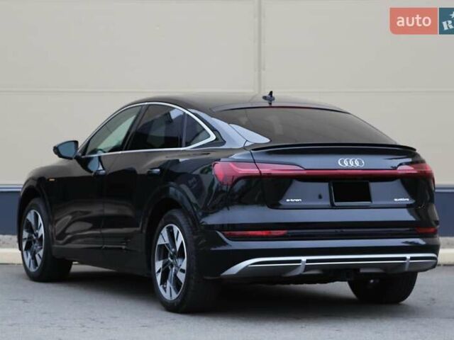 Чорний Ауді E-Tron, об'ємом двигуна 0 л та пробігом 78 тис. км за 43000 $, фото 4 на Automoto.ua