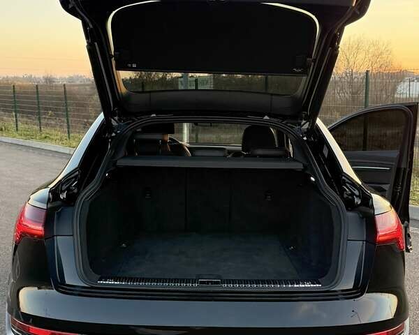 Черный Ауди E-Tron, объемом двигателя 0 л и пробегом 68 тыс. км за 45000 $, фото 12 на Automoto.ua