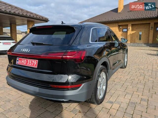 Черный Ауди E-Tron, объемом двигателя 0 л и пробегом 95 тыс. км за 29800 $, фото 8 на Automoto.ua