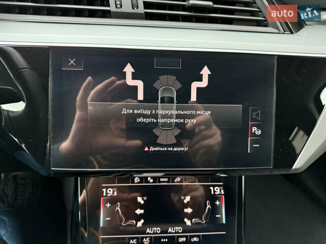 Черный Ауди E-Tron, объемом двигателя 0 л и пробегом 64 тыс. км за 31700 $, фото 47 на Automoto.ua