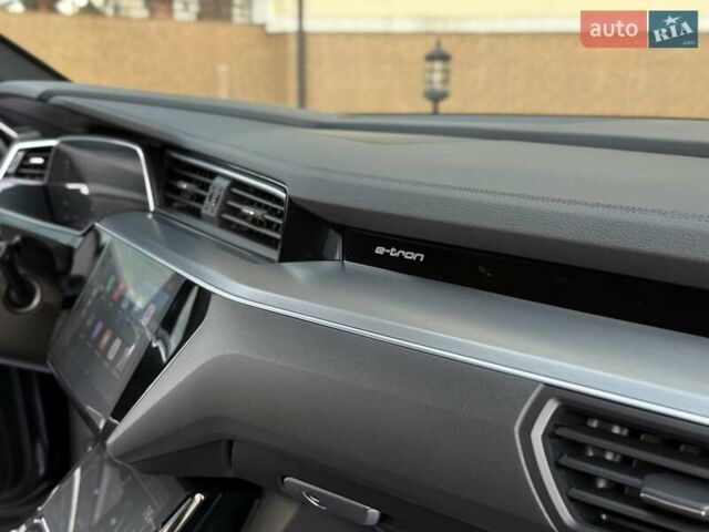 Черный Ауди E-Tron, объемом двигателя 0 л и пробегом 150 тыс. км за 31950 $, фото 60 на Automoto.ua