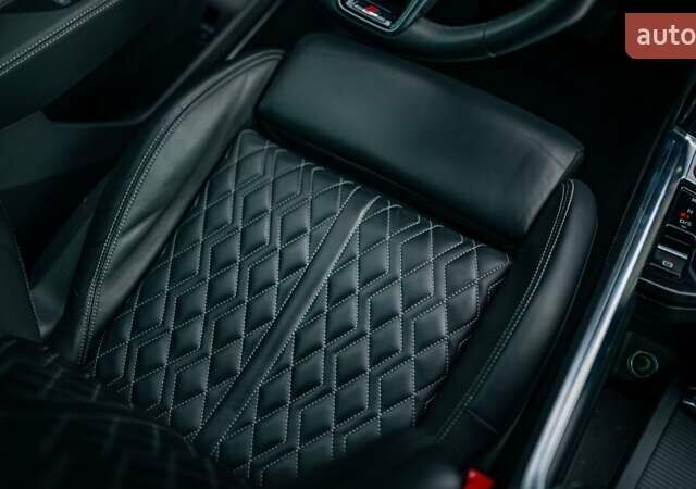 Черный Ауди E-Tron, объемом двигателя 0 л и пробегом 25 тыс. км за 55000 $, фото 33 на Automoto.ua