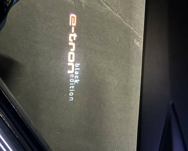 Чорний Ауді E-Tron, об'ємом двигуна 0 л та пробігом 23 тис. км за 54900 $, фото 32 на Automoto.ua