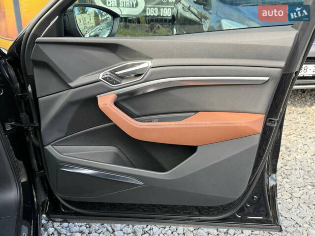 Черный Ауди E-Tron, объемом двигателя 0 л и пробегом 80 тыс. км за 34500 $, фото 49 на Automoto.ua