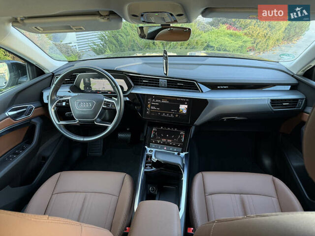 Чорний Ауді E-Tron, об'ємом двигуна 0 л та пробігом 79 тис. км за 29999 $, фото 52 на Automoto.ua