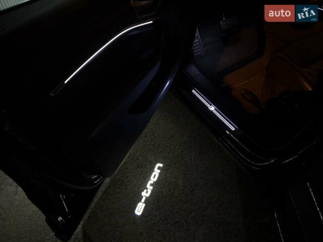 Черный Ауди E-Tron, объемом двигателя 0 л и пробегом 80 тыс. км за 42000 $, фото 33 на Automoto.ua