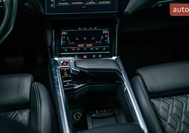 Черный Ауди E-Tron, объемом двигателя 0 л и пробегом 25 тыс. км за 55000 $, фото 49 на Automoto.ua