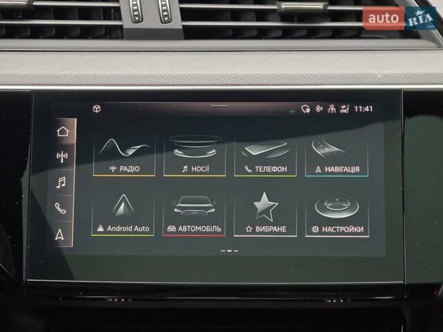 Чорний Ауді E-Tron, об'ємом двигуна 0 л та пробігом 61 тис. км за 47777 $, фото 108 на Automoto.ua