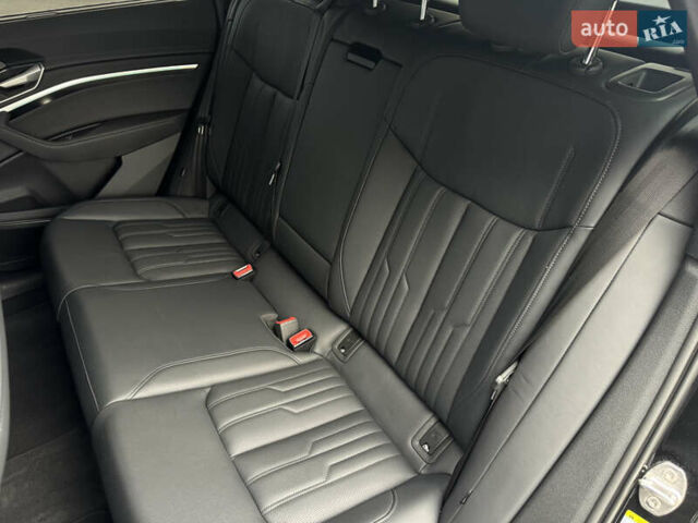 Черный Ауди E-Tron, объемом двигателя 0 л и пробегом 100 тыс. км за 38500 $, фото 37 на Automoto.ua