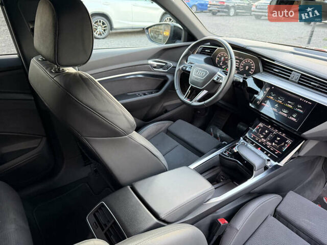 Черный Ауди E-Tron, объемом двигателя 0 л и пробегом 45 тыс. км за 30900 $, фото 40 на Automoto.ua