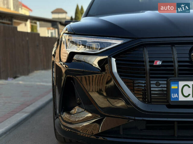 Черный Ауди E-Tron, объемом двигателя 0 л и пробегом 80 тыс. км за 42000 $, фото 18 на Automoto.ua