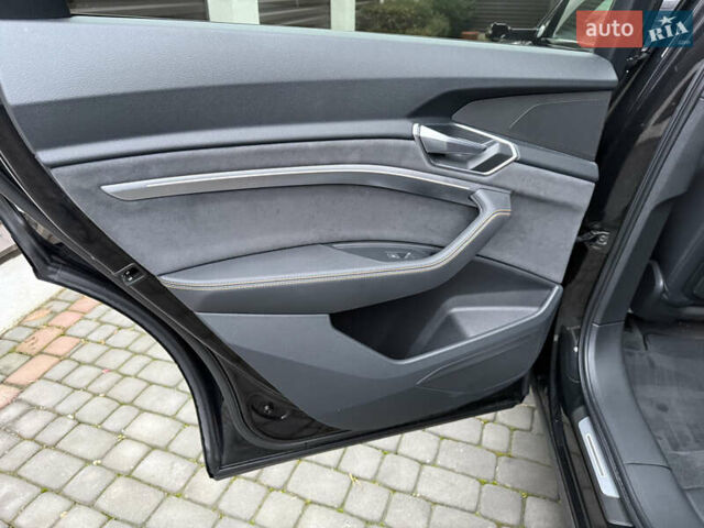 Черный Ауди E-Tron, объемом двигателя 0 л и пробегом 95 тыс. км за 38500 $, фото 22 на Automoto.ua