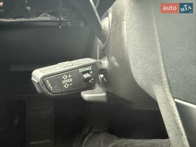 Чорний Ауді E-Tron, об'ємом двигуна 0 л та пробігом 89 тис. км за 35499 $, фото 32 на Automoto.ua