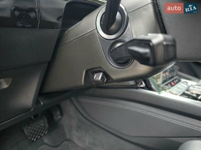 Чорний Ауді E-Tron, об'ємом двигуна 0 л та пробігом 61 тис. км за 47777 $, фото 64 на Automoto.ua