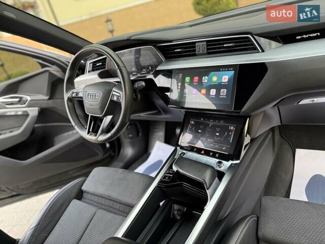 Черный Ауди E-Tron, объемом двигателя 0 л и пробегом 150 тыс. км за 31950 $, фото 135 на Automoto.ua