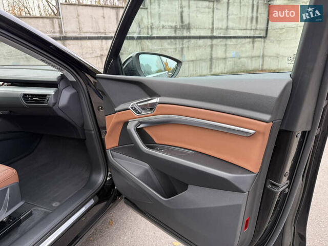 Черный Ауди E-Tron, объемом двигателя 0 л и пробегом 79 тыс. км за 29999 $, фото 19 на Automoto.ua