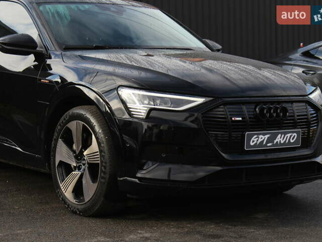 Черный Ауди E-Tron, объемом двигателя 0 л и пробегом 41 тыс. км за 38800 $, фото 2 на Automoto.ua