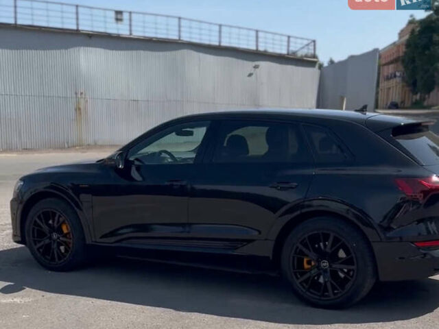 Черный Ауди E-Tron, объемом двигателя 0 л и пробегом 29 тыс. км за 38999 $, фото 3 на Automoto.ua