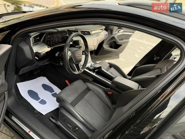 Черный Ауди E-Tron, объемом двигателя 0 л и пробегом 150 тыс. км за 31950 $, фото 121 на Automoto.ua