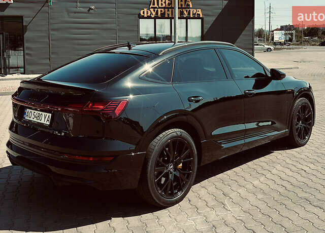 Чорний Ауді E-Tron, об'ємом двигуна 0 л та пробігом 78 тис. км за 42000 $, фото 6 на Automoto.ua